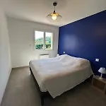 Domaine La Tour Bed and Breakfast 3*